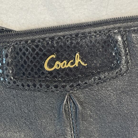 m341 Vintage Coach Black Leather Mini Wristlet Bag Card Cosmetic Travel Purse - Picture 7 of 7